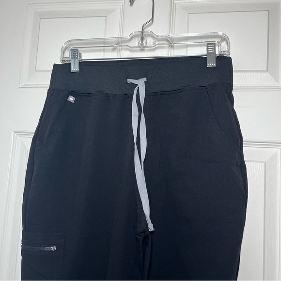 Figs Black High Waisted Zamora Joggers - Picture 5 of 10